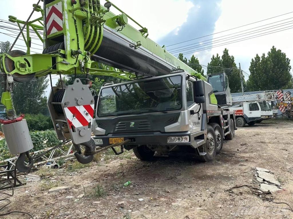 Zoomlion ZTC700 All terrain cranes