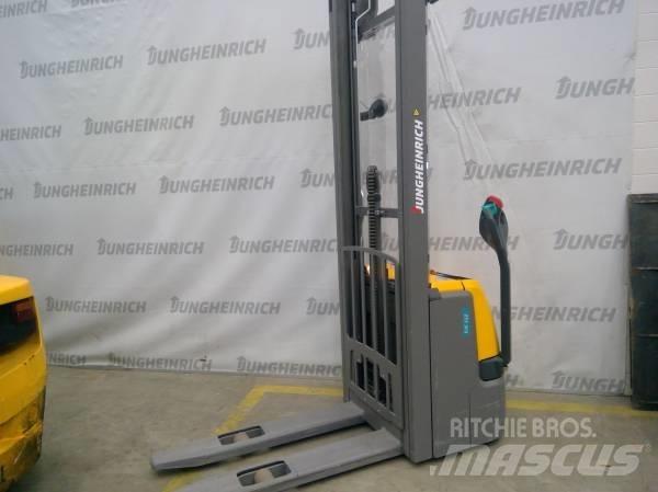 Jungheinrich EJC 112 Pedestrian stacker