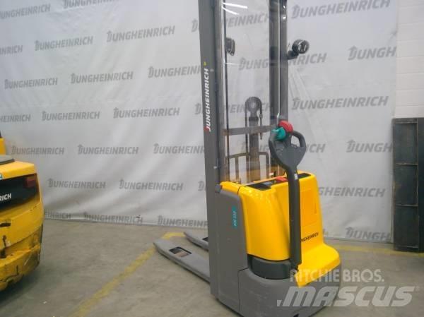 Jungheinrich EJC 112 Pedestrian stacker
