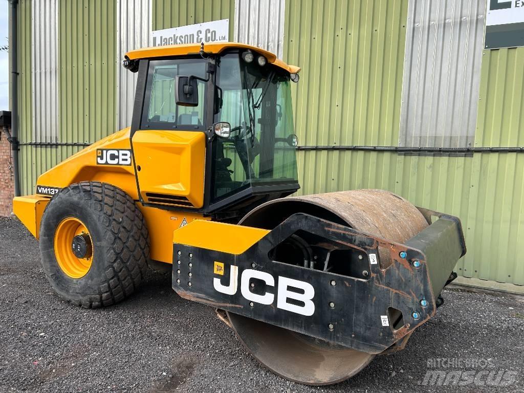 JCB VM 137 Single drum rollers
