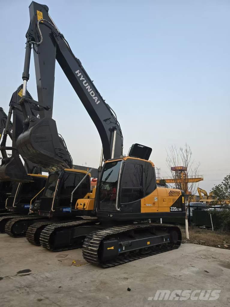 Hyundai R 220-9 S Crawler excavators