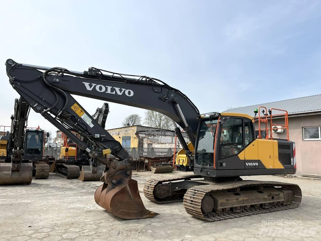 Volvo EC 220 E Crawler excavators