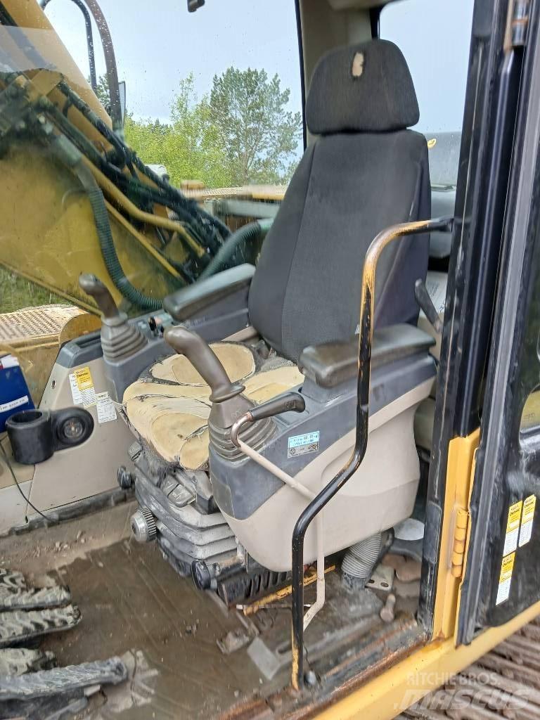 CAT 318 C L Crawler excavators