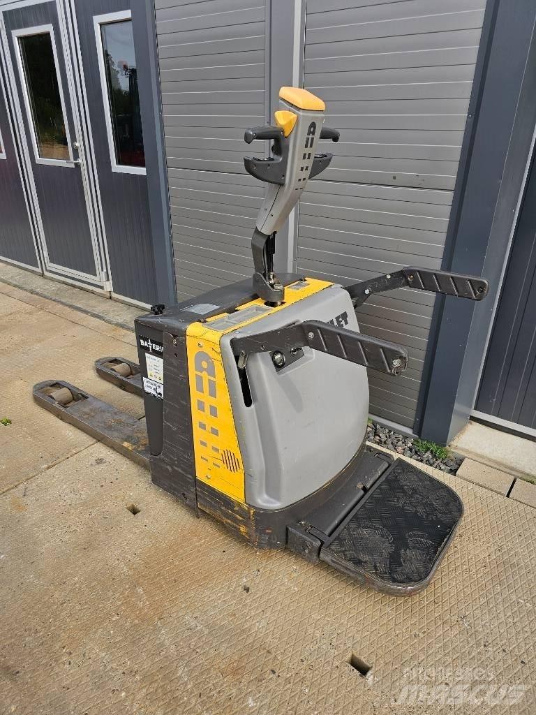 Atlet Tpl/200 Low lifter with platform