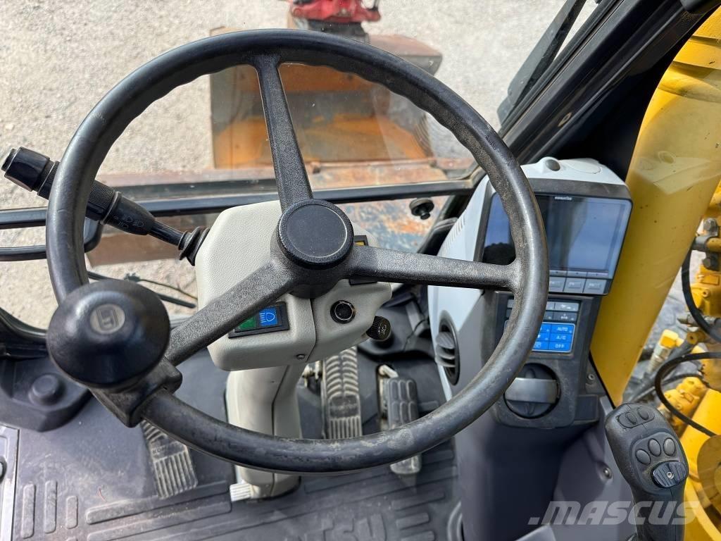 Komatsu PW 148-8 Wheeled excavators