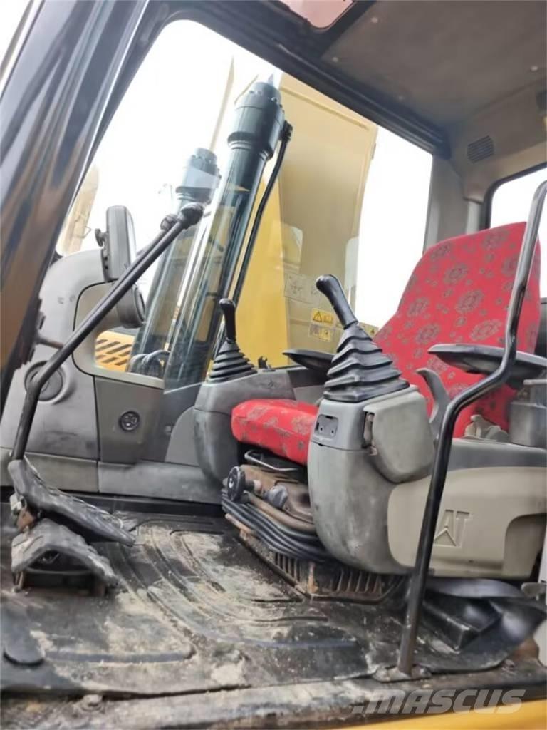CAT 323 D Crawler excavators