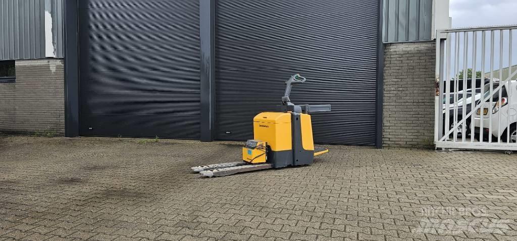 Jungheinrich ERE220 Low lifter