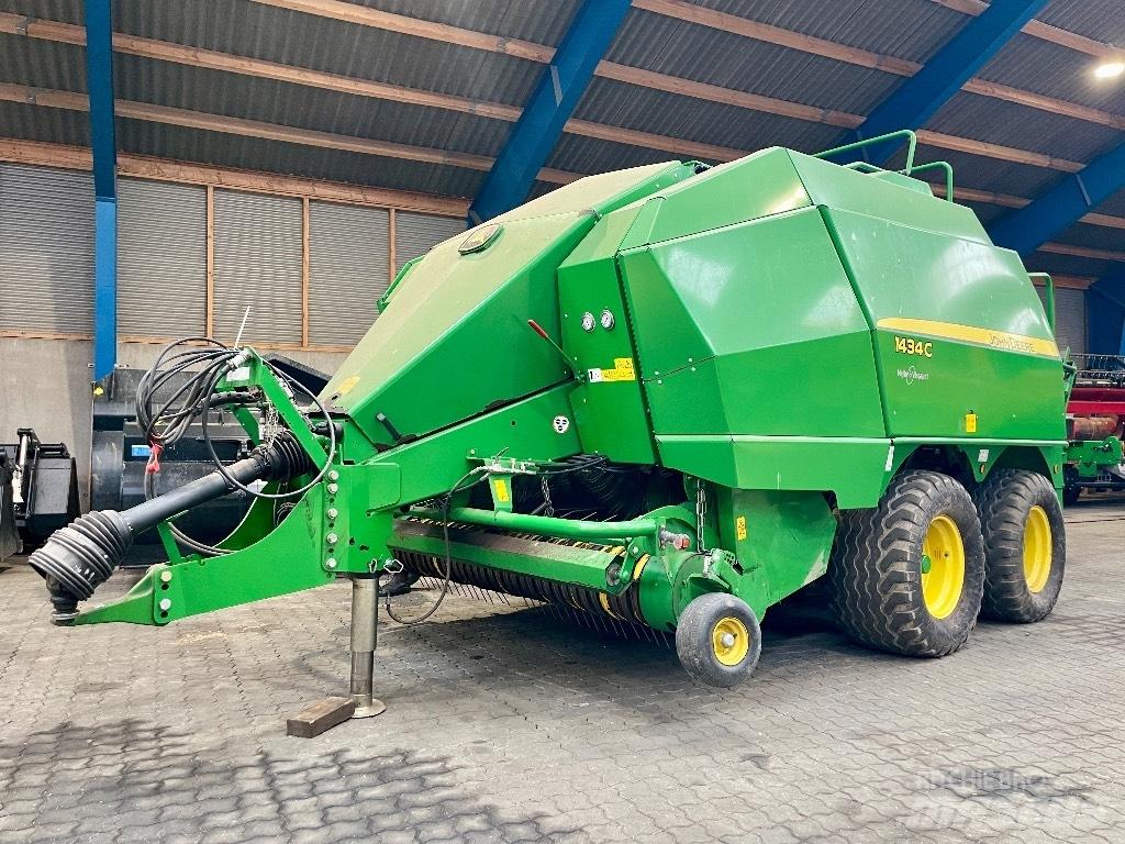 John Deere 1434 C Square balers
