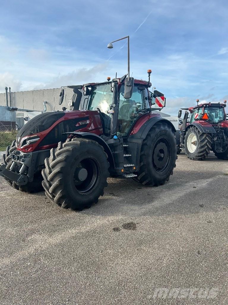 Valtra Q 305 Tractors