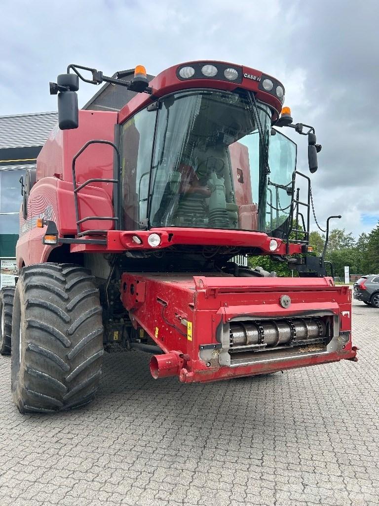 Case IH 9120 Combine harvesters