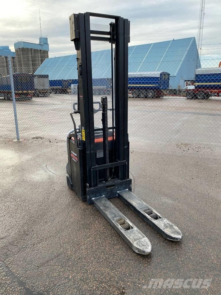 Toyota BT SPE 140 Pedestrian stacker