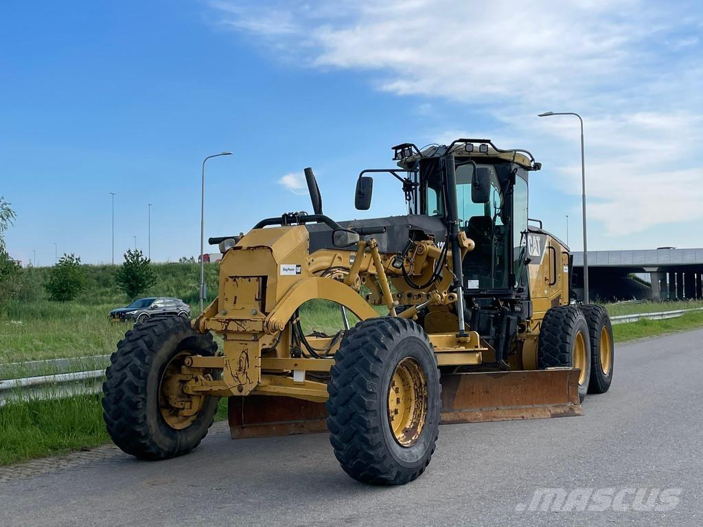 CAT 12M Graders