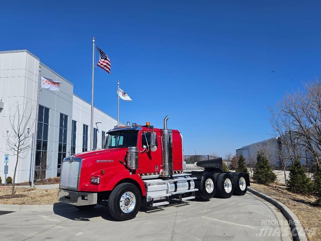 Western Star 4900 SB Tractor Units
