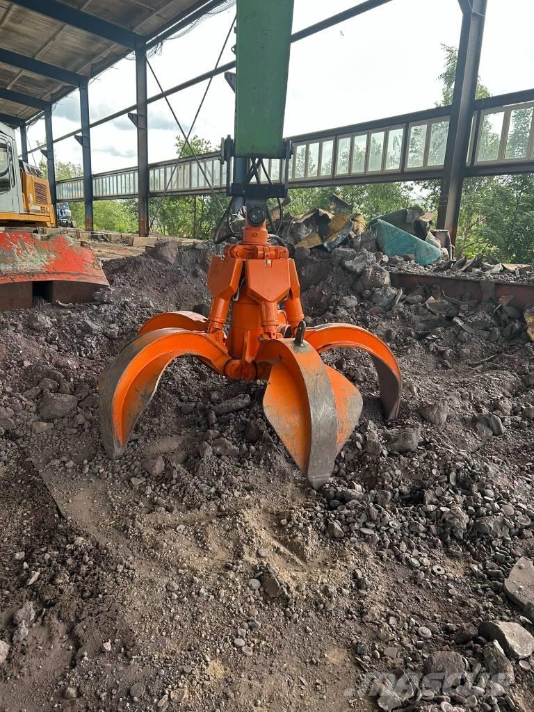Sennebogen 835 Waste / industry handlers
