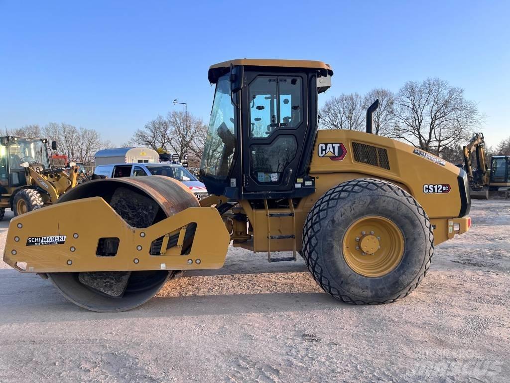 CAT CS12 GC Soil compactors