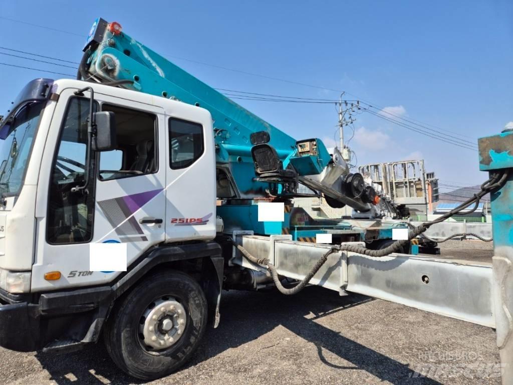 Horyong SKY450 Truck & Van mounted aerial platforms