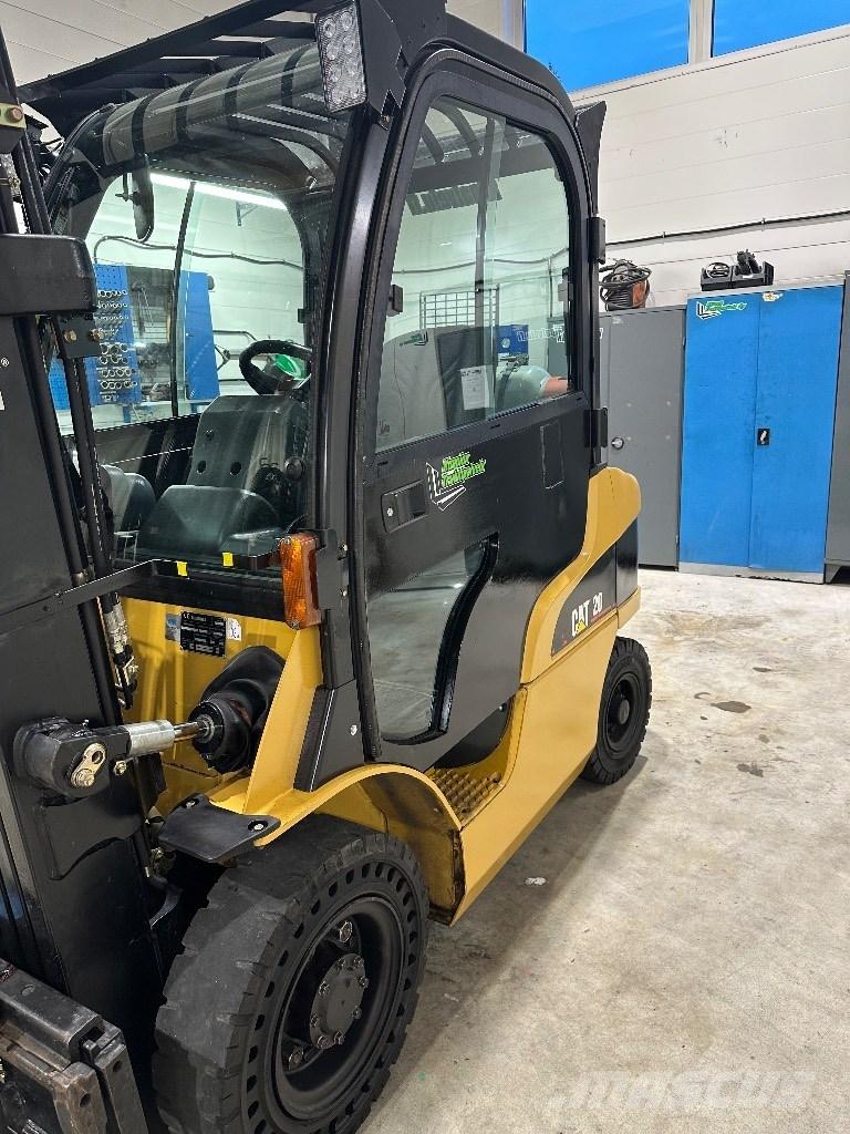 CAT GP 20 N LPG trucks