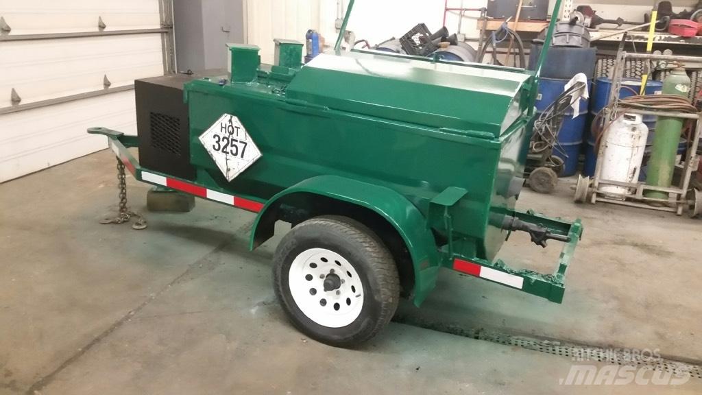 Reeves TAR Kettle Bitumen sprayers