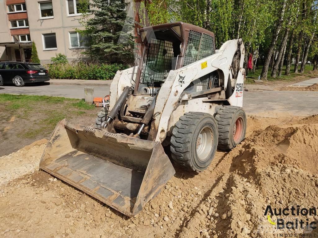 Bobcat S 250 Skid steer loaders