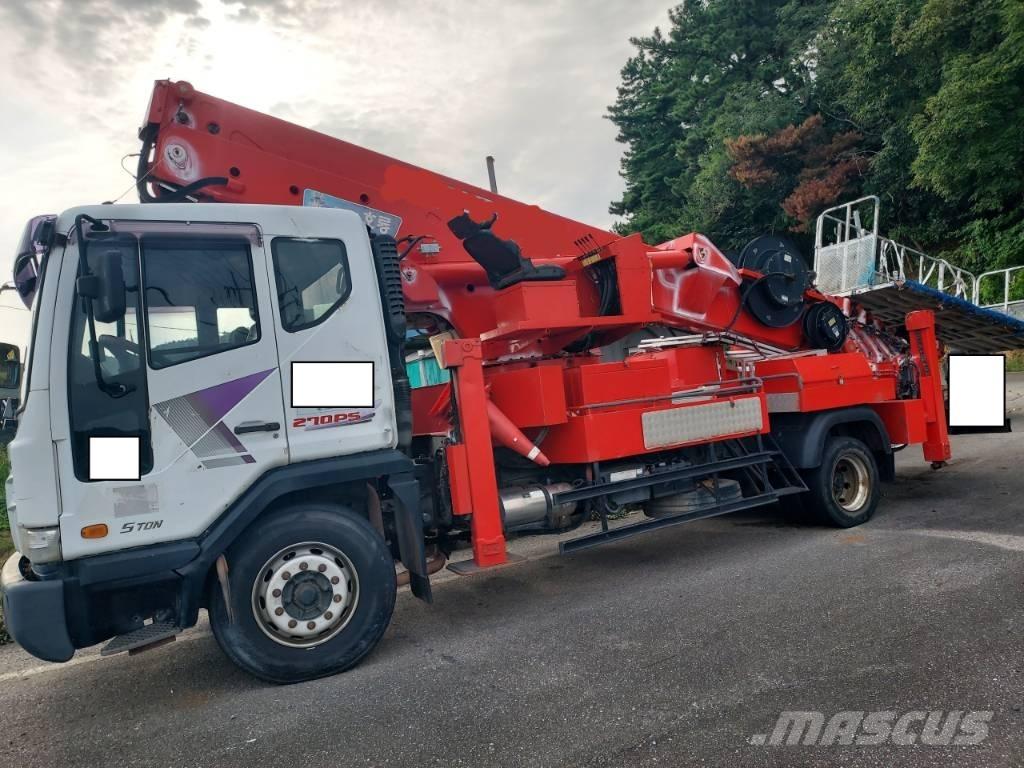 Horyong SKY450 Truck & Van mounted aerial platforms