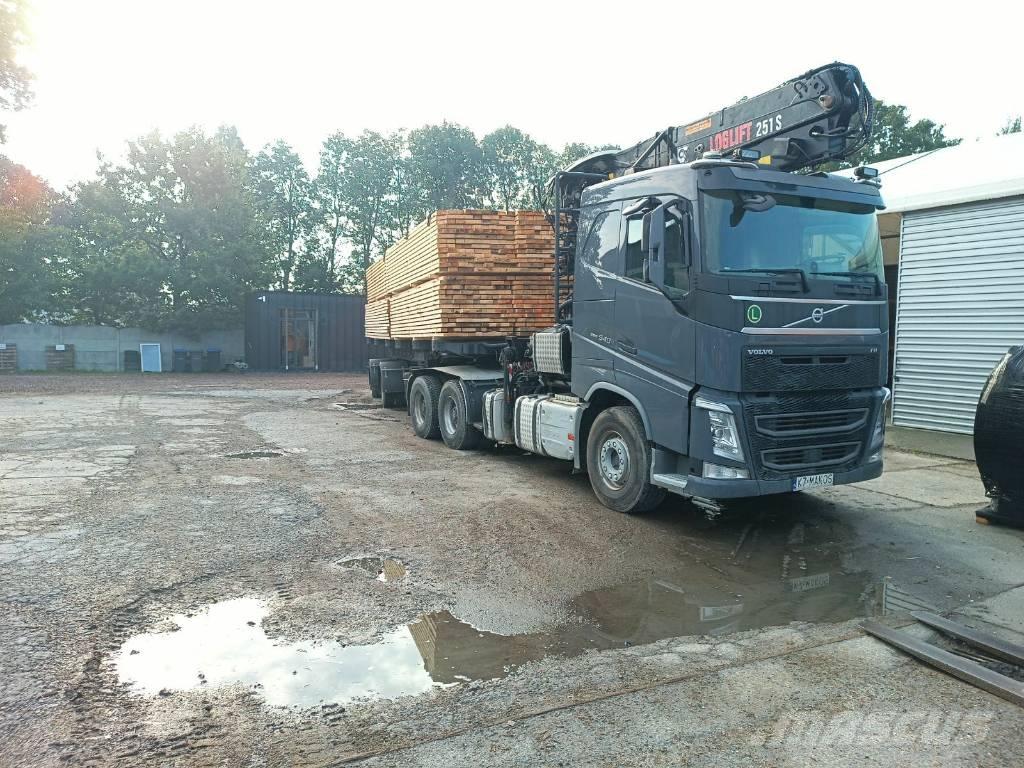 Volvo 540 Timber trucks