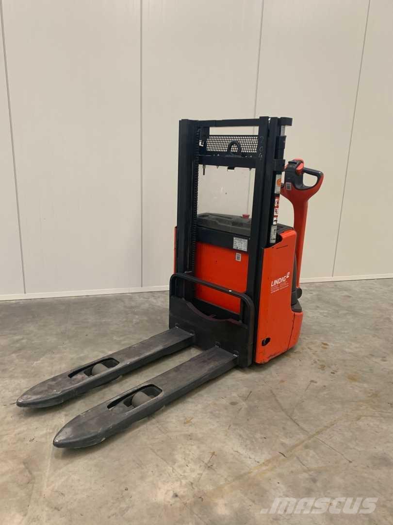 Linde L12 Pedestrian stacker