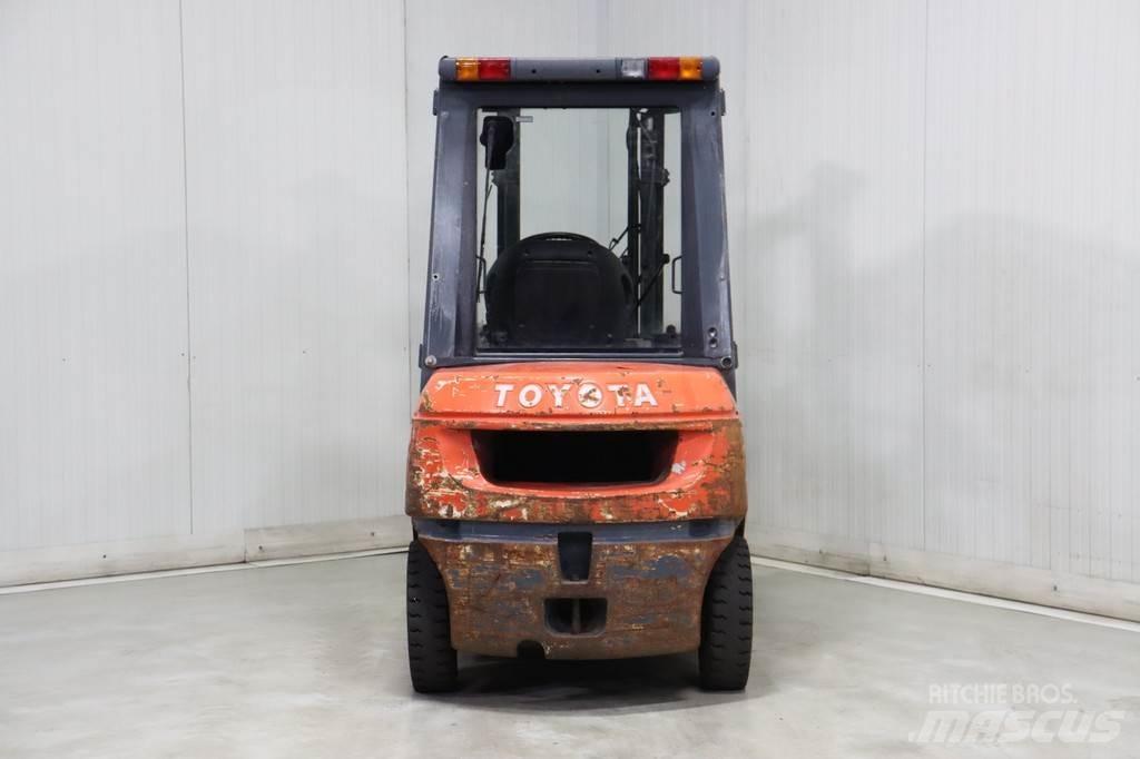 Toyota 62-7FDF25 Diesel trucks