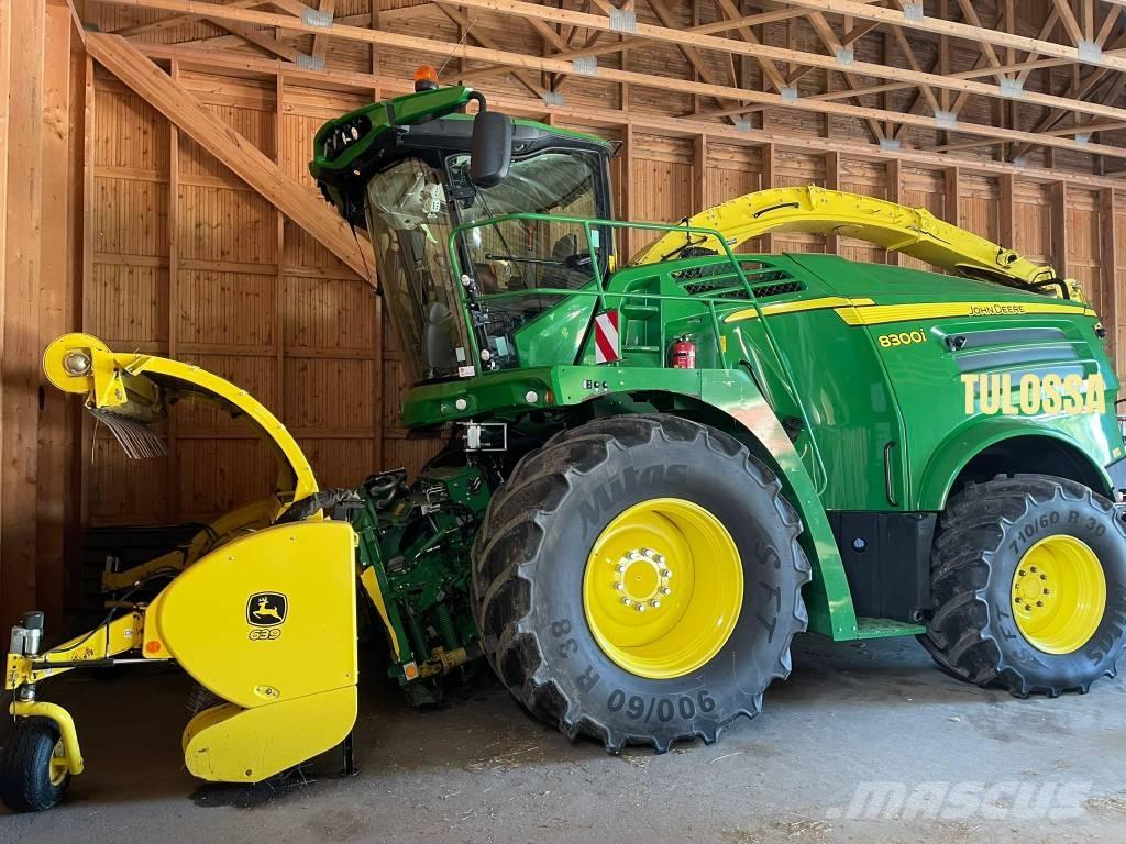 John Deere 8300 Self-propelled foragers