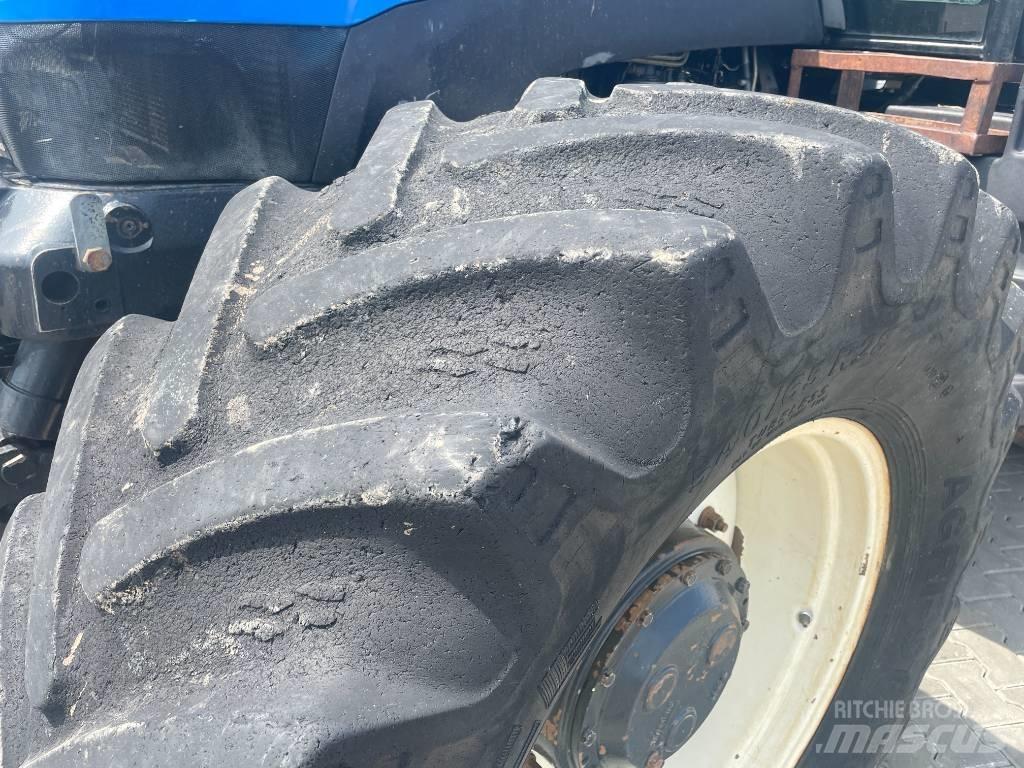 New Holland T 6080 Tractors