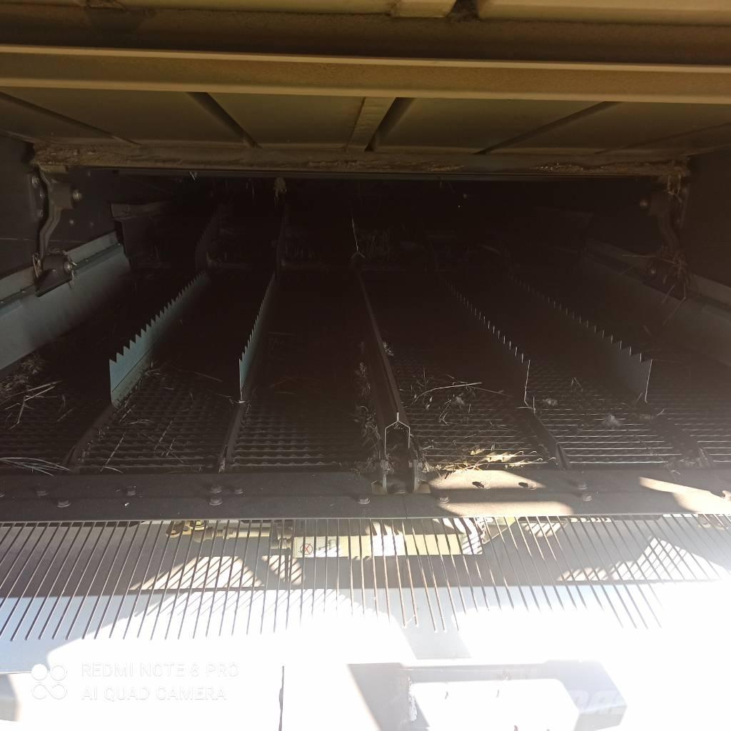 CLAAS Lexion 560 Combine harvesters