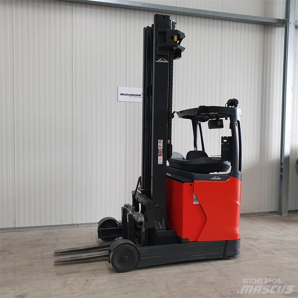 Linde R20 Reach trucks