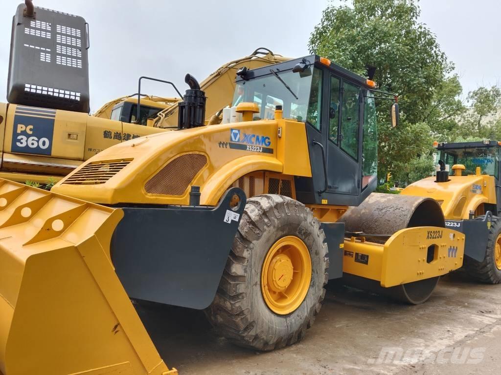 XCMG XS 223 J Single drum rollers