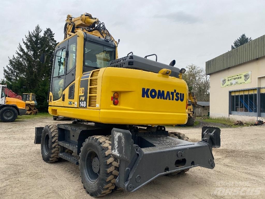 Komatsu PW 148-8 Wheeled excavators