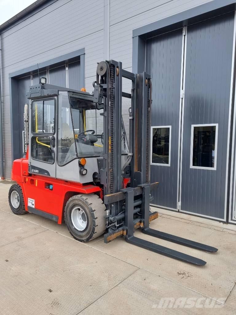 Kalmar DCE 55-6 Diesel trucks