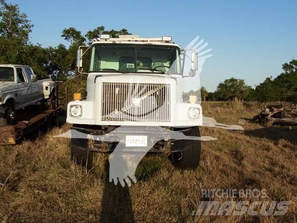 Volvo WG64 Water tankers