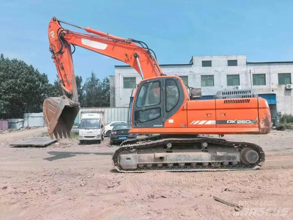 Doosan DX260 Crawler excavators
