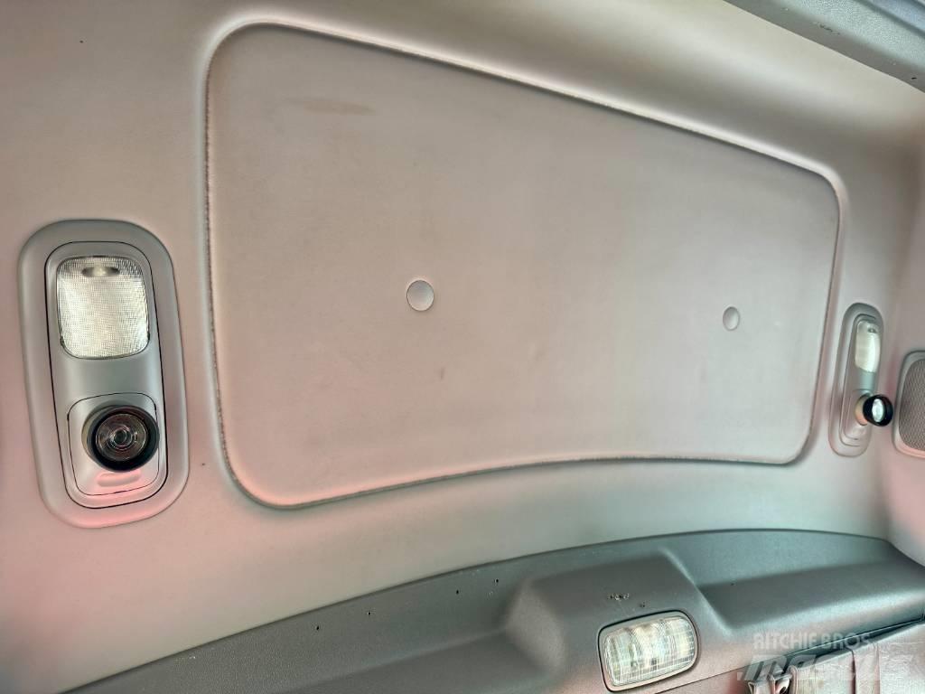 Peterbilt 379 Tractor Units