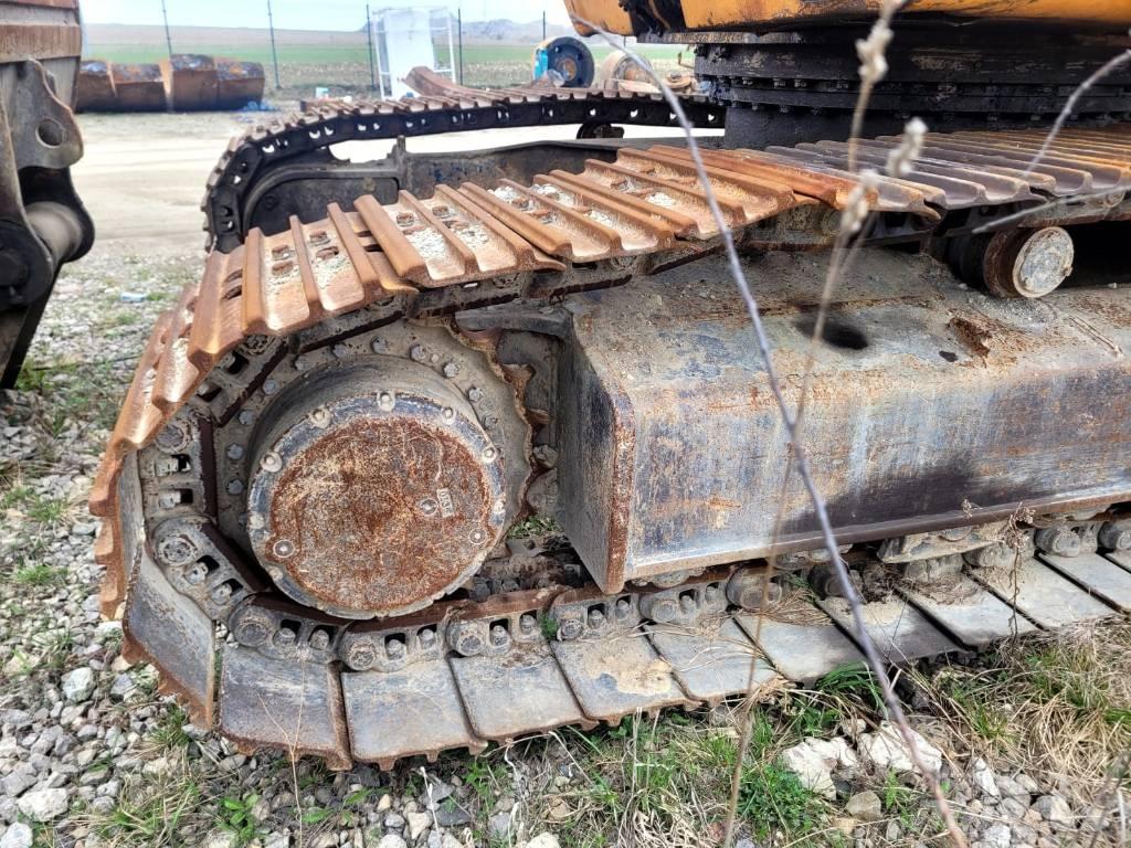 Hyundai 250 Crawler excavators