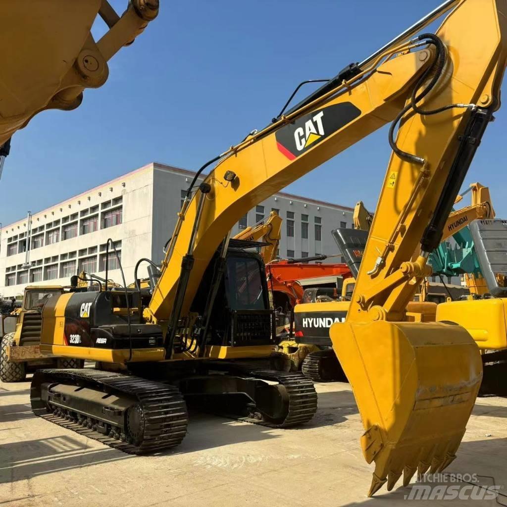 CAT 323 D L Crawler excavators