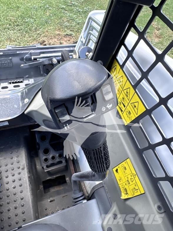 Bobcat T450 Skid steer loaders