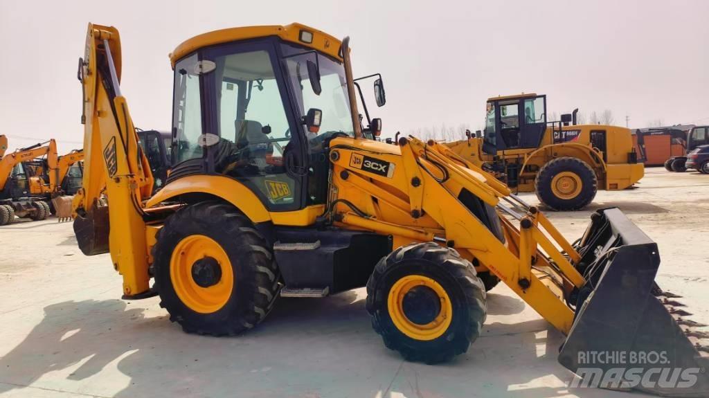 JCB 3 CX Backhoe loaders