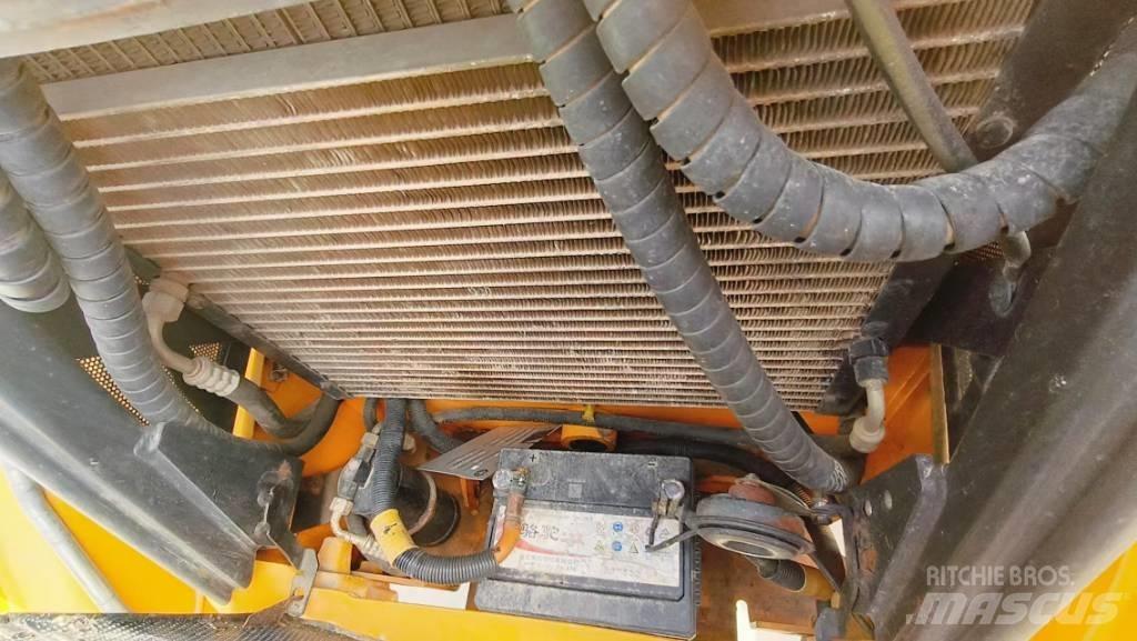 JCB 3 CX Backhoe loaders