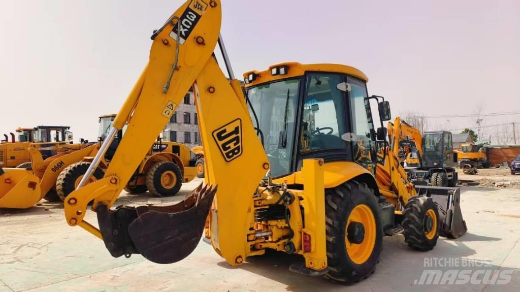 JCB 3 CX Backhoe loaders