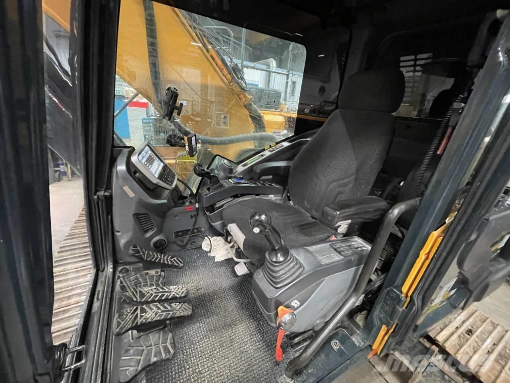 Hyundai HX 260 L Crawler excavators
