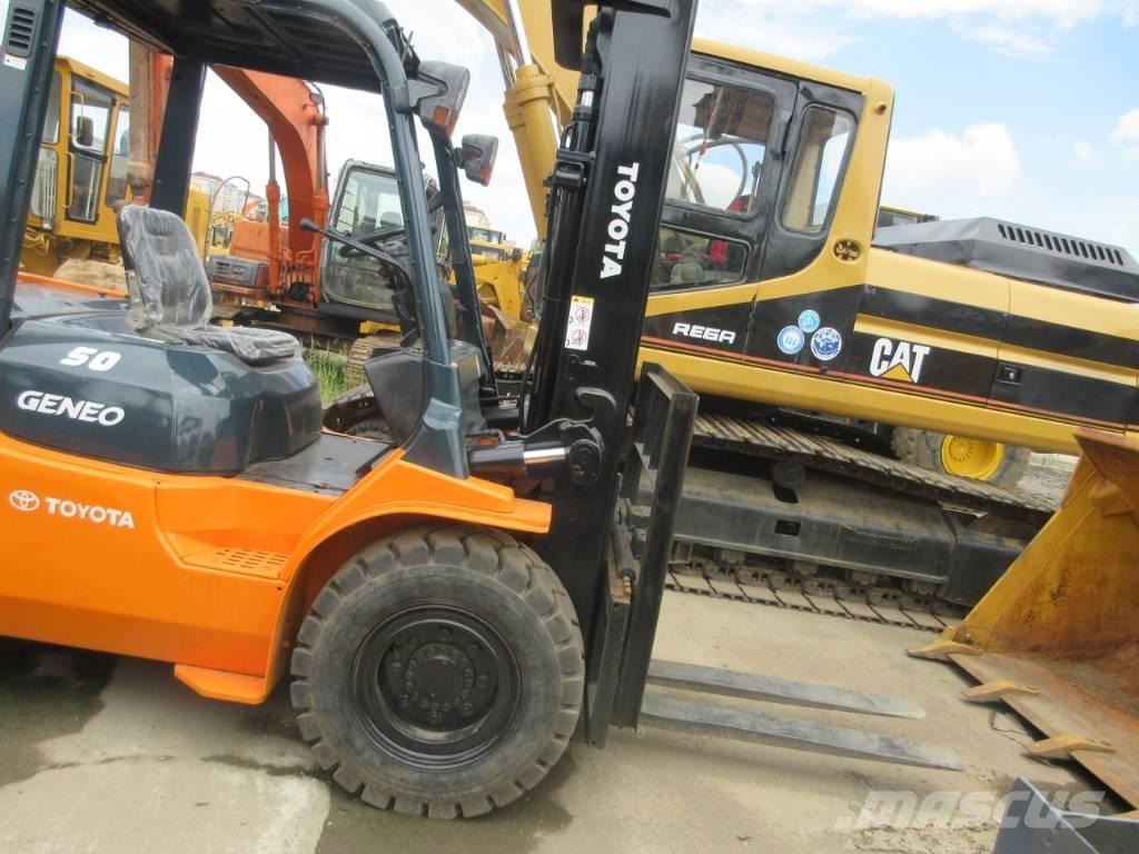 Toyota FD 30 Diesel trucks