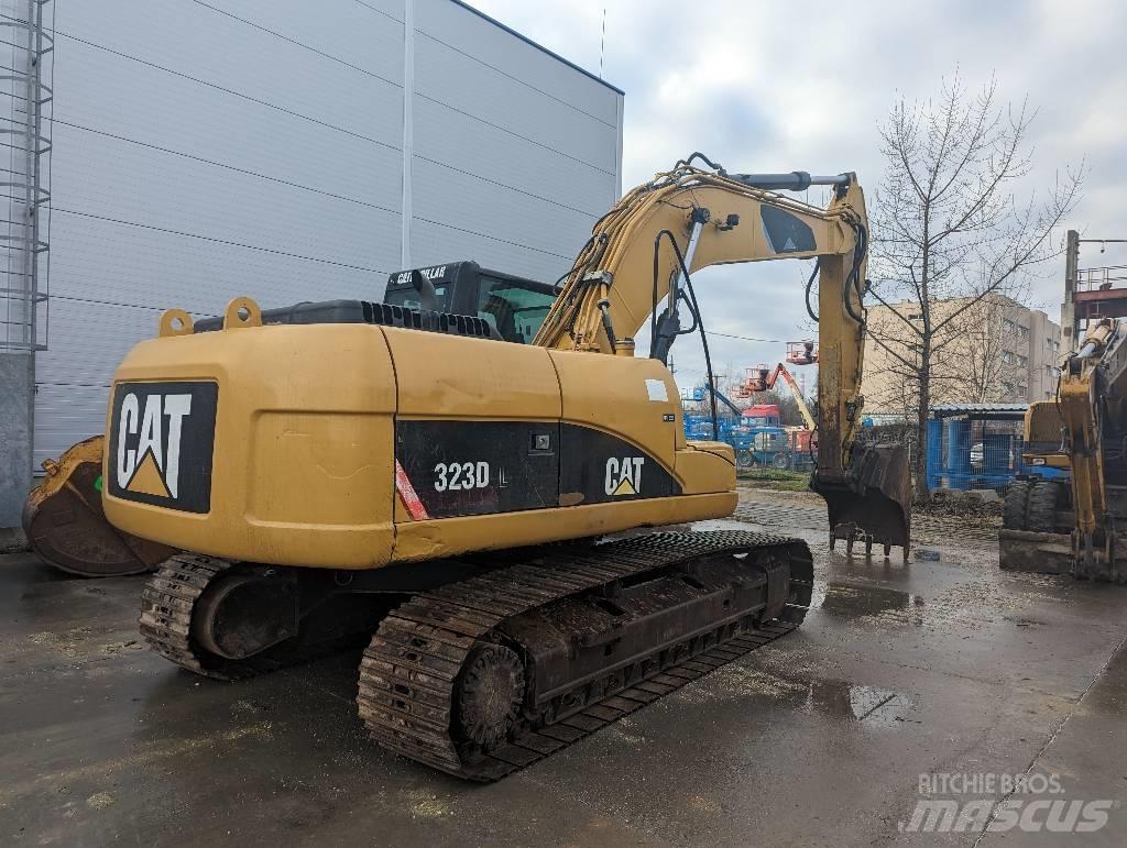 CAT 323 D Crawler excavators