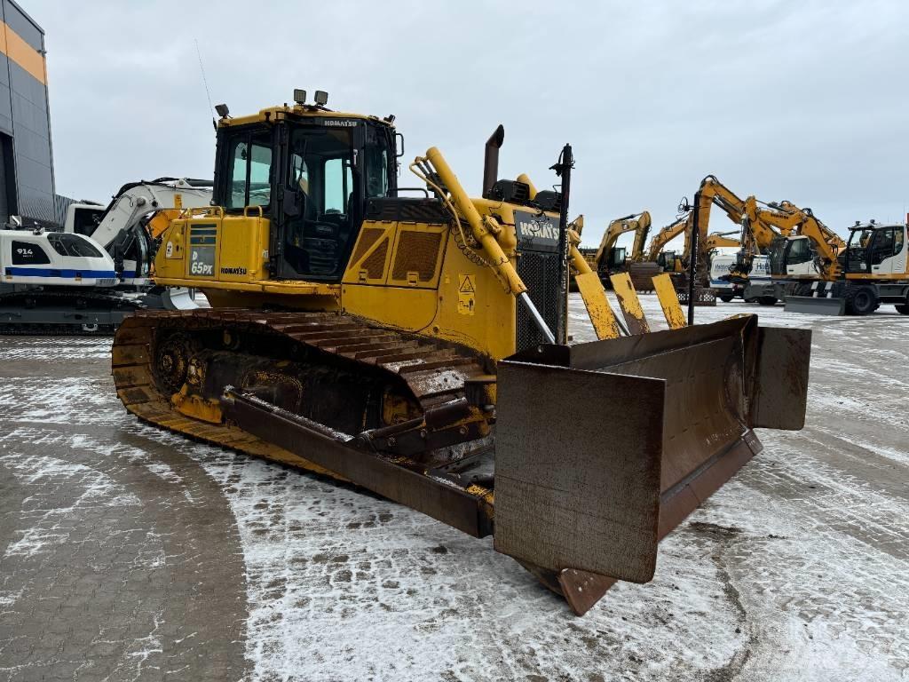 Komatsu D65PX-18 Crawler dozers