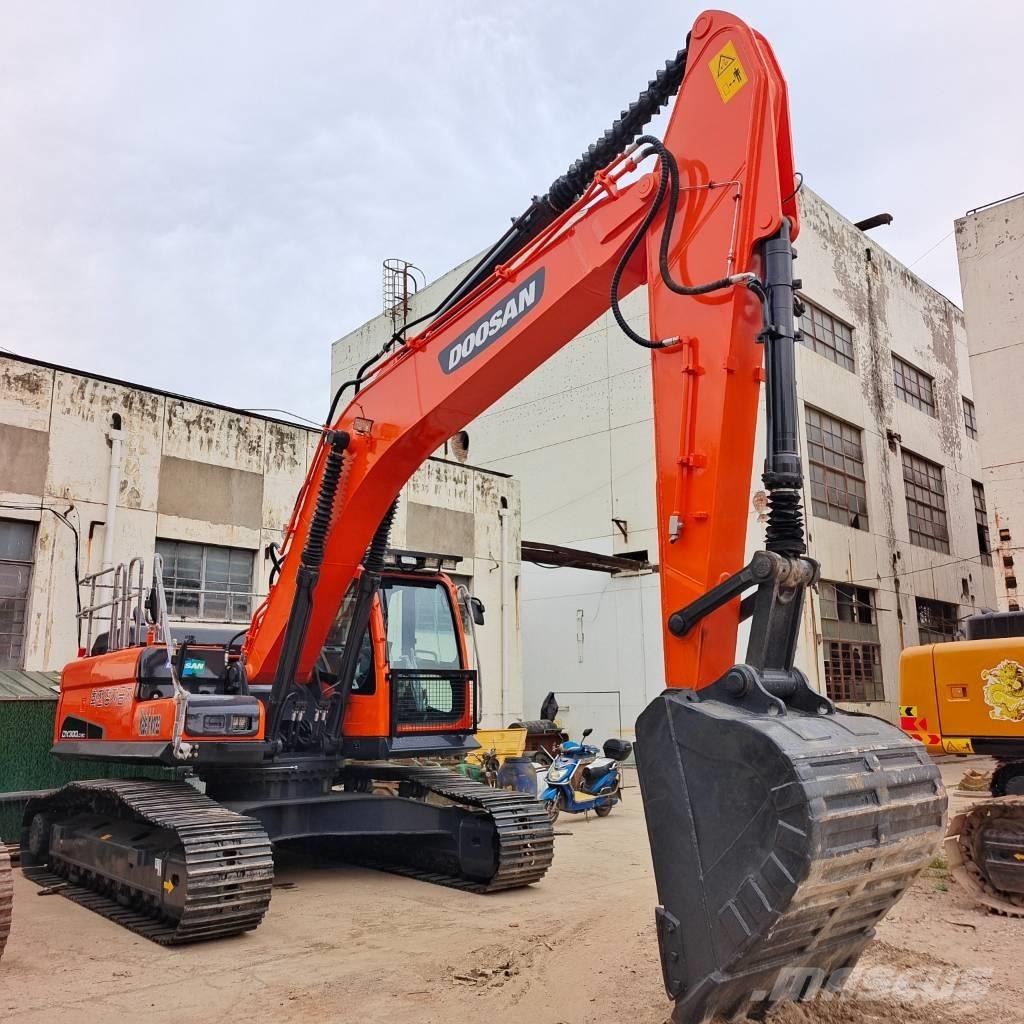 Doosan DX 300 Crawler excavators