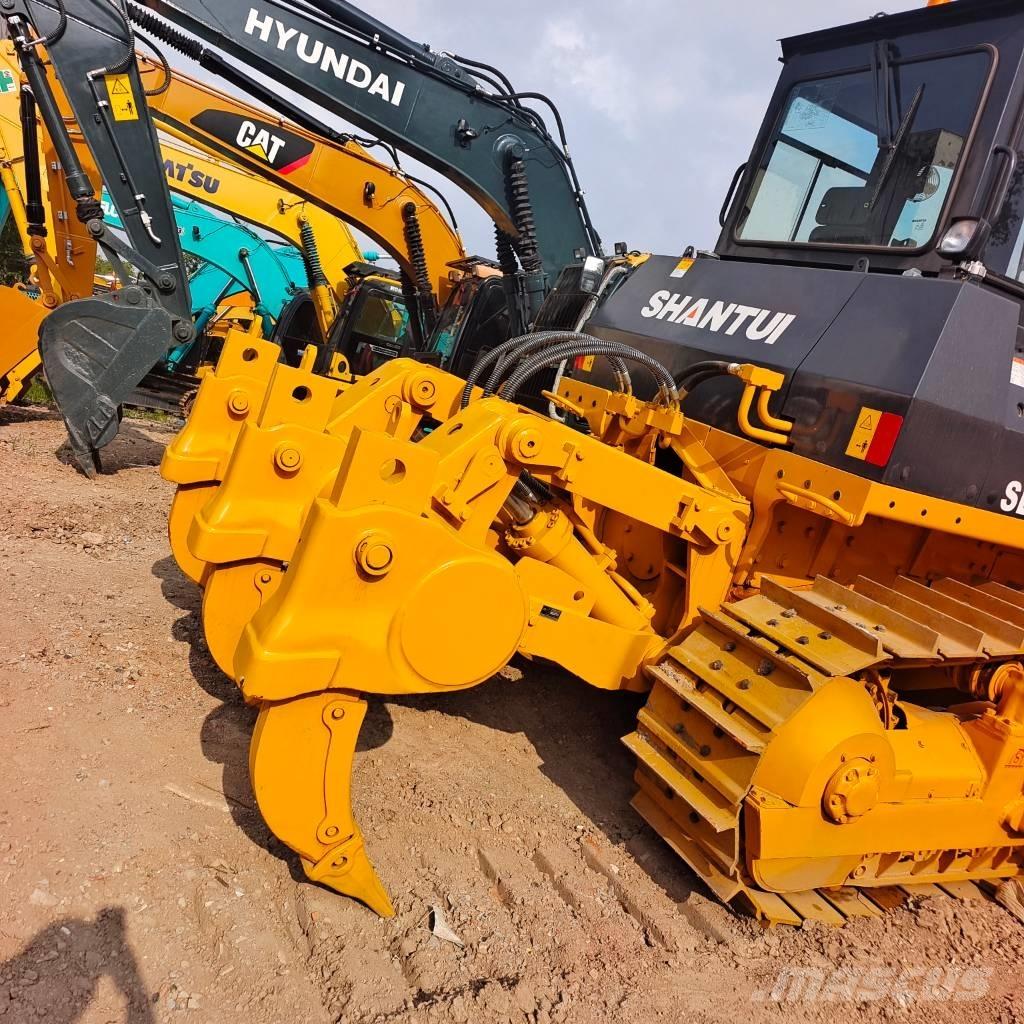 Shantui SD 22 Crawler dozers
