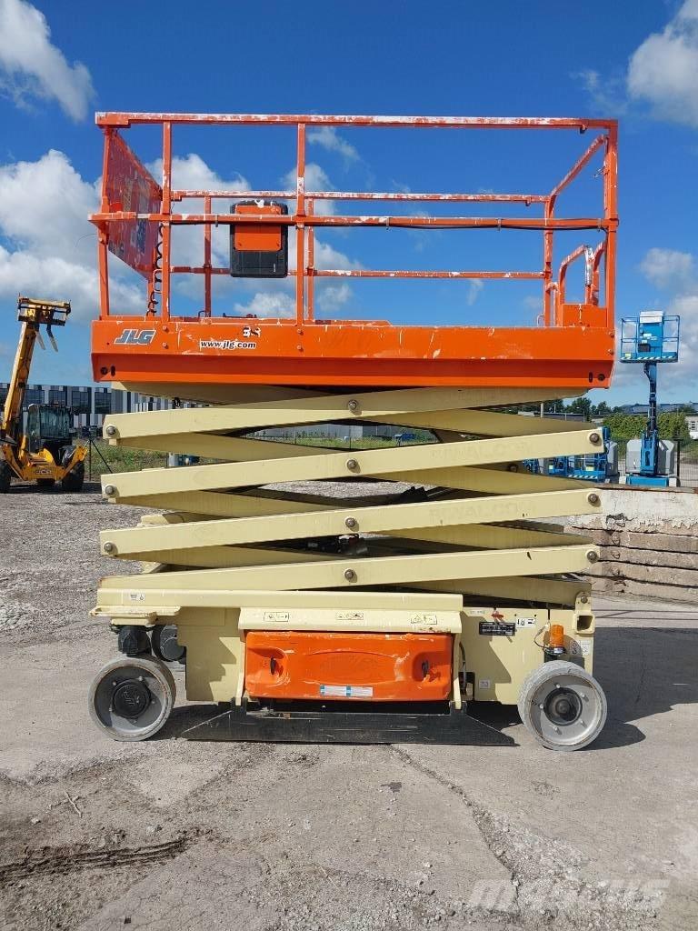 JLG ES 2646 Scissor lifts